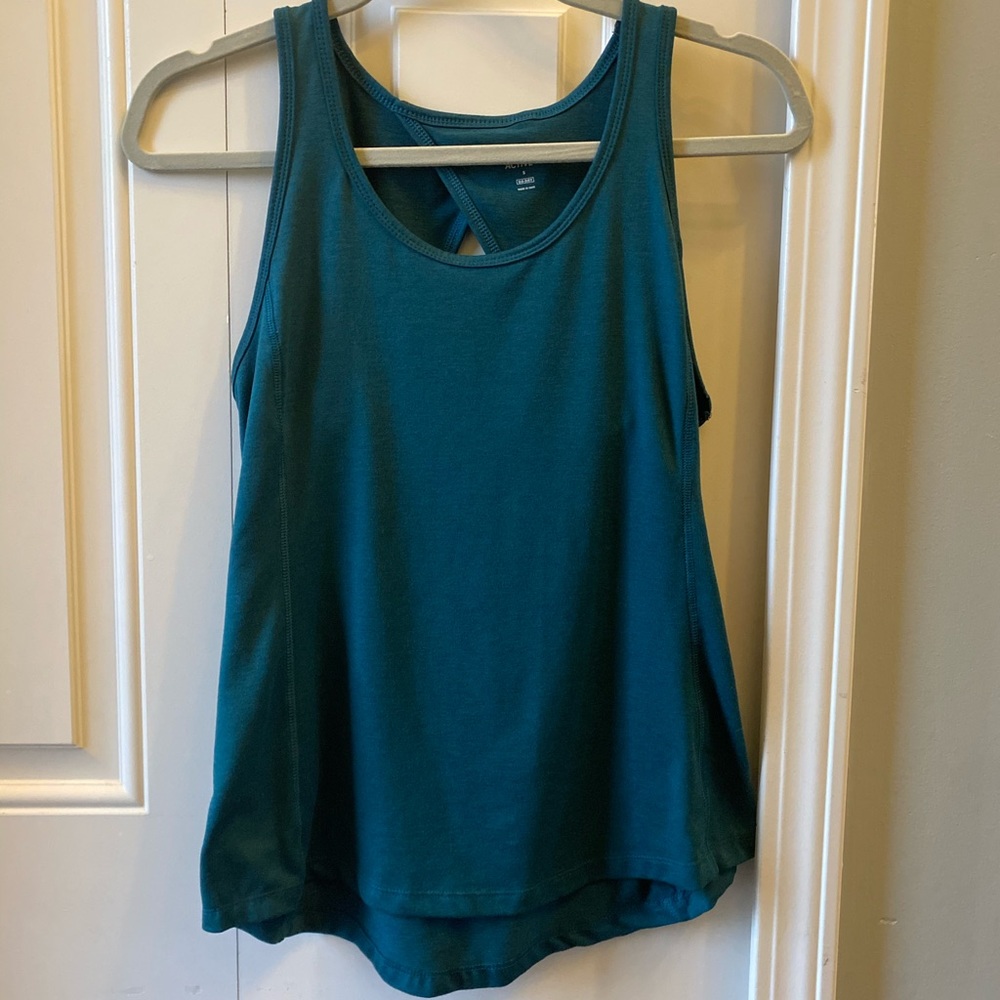 Old Navy women’s active tank top